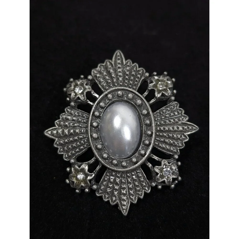 Retro Art Deco‎ Gray Metallic Faux Pearl Crystal Medallion Cross Brooch Pin